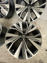 Laden Sie das Bild in den Galerie-Viewer, 4x Alufelge 19 Zoll 8.0" 5x112 45ET Glanz Graphit 89A601025C Audi E-Tron Mg FEL1782064848bl
