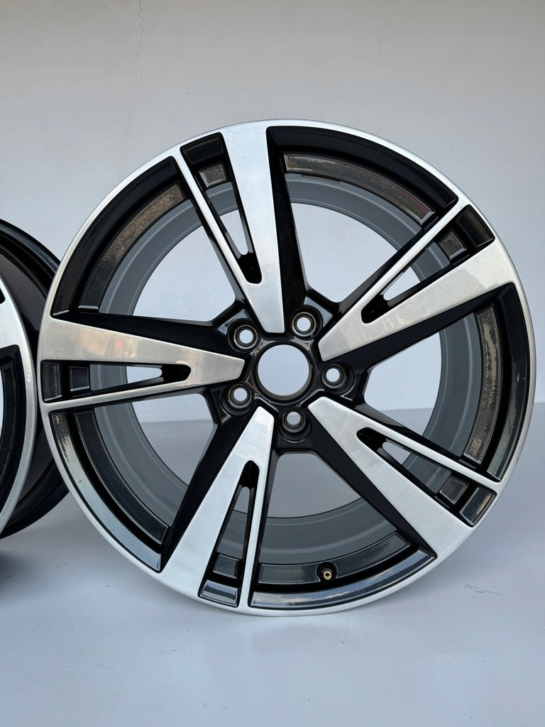 1x Alufelge 18 Zoll 8.0" 5x112 46ET Glanz Silber 8Y0601025N Audi A3 Mg Rim Wheel FEL2421682654no