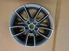 Laden Sie das Bild in den Galerie-Viewer, 1x Alufelge 18 Zoll 7.5&quot; 5x112 51ET 5E0601025AA Skoda Octavia Rim Wheel