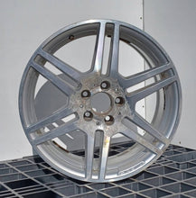 Load image into Gallery viewer, 1x Alufelge 18 Zoll A2074011402 Mercedes-Benz A207 W212 Rim Wheel FEL9943929422tw
