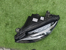 Laden Sie das Bild in den Galerie-Viewer, Frontscheinwerfer Mercedes-Benz W205 A2059063703 LED Links Headlight SCH5743519404sr