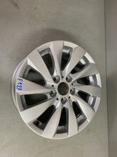 Load image into Gallery viewer, 1x Alufelge 17 Zoll 7.5" 5x120 43ET 6796206 BMW 1 F21 F20 Rim Wheel FEL3119663309gv