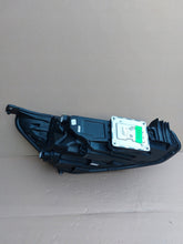 Laden Sie das Bild in den Galerie-Viewer, Frontscheinwerfer Ford Focus JX7B-13E015-CE 2305752 LED Links Headlight