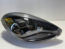 Laden Sie das Bild in den Galerie-Viewer, Frontscheinwerfer Porsche Panamera 971 971941032G LED Rechts Headlight SCH2778816882sy