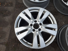 Laden Sie das Bild in den Galerie-Viewer, 1x Alufelge 17 Zoll 7.5&quot; 5x112 Mercedes-Benz Coupe Rim Wheel