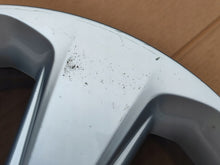 Laden Sie das Bild in den Galerie-Viewer, 1x Alufelge 18 Zoll 7.0" 5x105 38ET Glanz Silber 95181597 Opel Mokka Rim Wheel FEL1643142781id