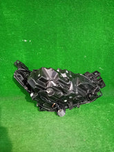 Laden Sie das Bild in den Galerie-Viewer, Frontscheinwerfer Mazda II D43N-51040 LED Links Scheinwerfer Headlight SCH9171261424cd