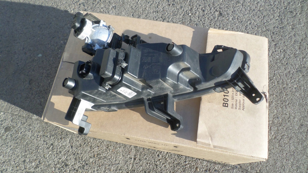 Frontscheinwerfer Hyundai I30 III 92208G4600 Vorderseite Scheinwerfer Headlight SCH8065116081rn
