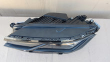 Load image into Gallery viewer, Frontscheinwerfer VW Touareg 761941081A LED Links Scheinwerfer Headlight