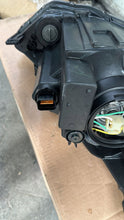 Load image into Gallery viewer, Frontscheinwerfer Hyundai I10 Links Scheinwerfer Headlight