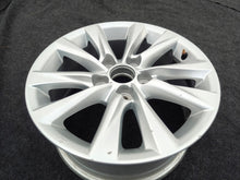 Load image into Gallery viewer, 1x Alufelge 16 Zoll 7.0" 5x114.3 40ET Glanz Silber Toyota Corolla Rim Wheel FEL9221801236xr