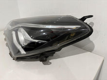 Laden Sie das Bild in den Galerie-Viewer, Frontscheinwerfer Toyota Yaris 0D-199 LED Links Scheinwerfer Headlight SCH9521914807is