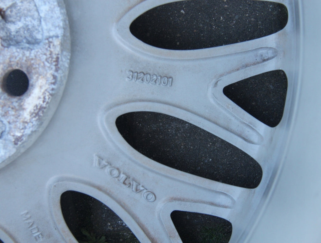 1x Alufelge 18 Zoll 8.0" 5x108 49ET 31202101 Volvo S80 V60 V70 Rim Wheel