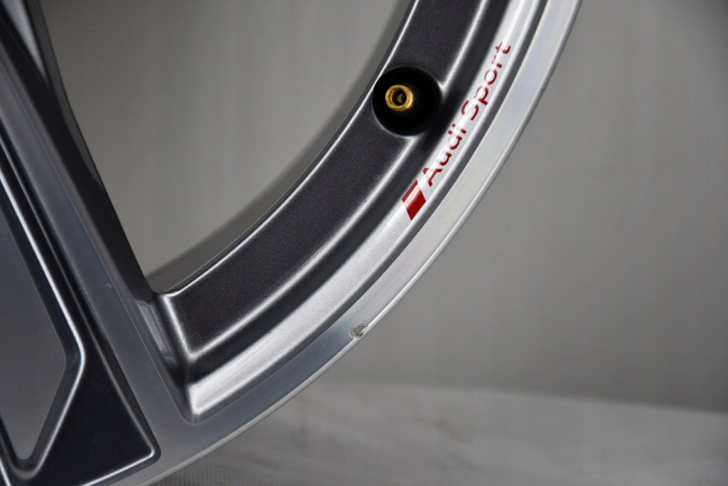 1x Alufelge 18 Zoll 8.0" 5x112 46ET Glanz Silber 8Y0601025P Audi Rim Wheel FEL8609305835nu