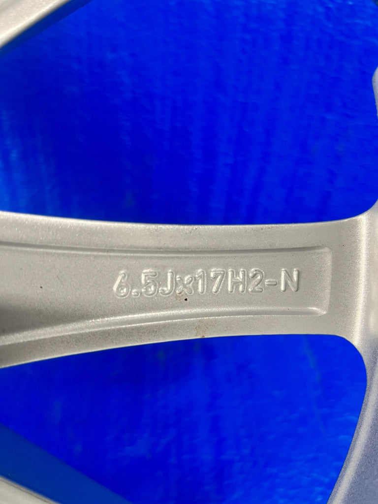 1x Alufelge 17 Zoll 6.5" 5x112 44ET Glanz Silber A1774010300 Mercedes-Benz FEL5370852077zu