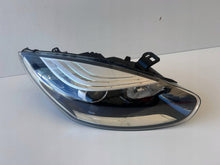 Load image into Gallery viewer, Frontscheinwerfer Renault Megane III 260100923R Rechts Scheinwerfer Headlight SCH7971279465ck