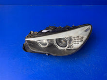 Load image into Gallery viewer, Frontscheinwerfer BMW F07 7199613 Xenon Links Scheinwerfer Headlight SCH7731264084zi