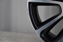 Laden Sie das Bild in den Galerie-Viewer, 1x Alufelge 18 Zoll 8.0" 5x112 43ET Glanz Schwarz A2134011600 Mercedes-Benz FEL8038033586yr