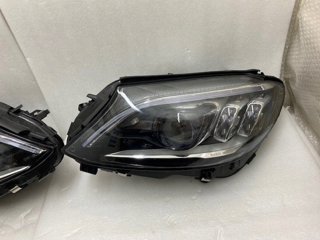 Frontscheinwerfer Mercedes-Benz W205 A205 A2059061506 A2059061606 Ein Satz SCH8256642736tq