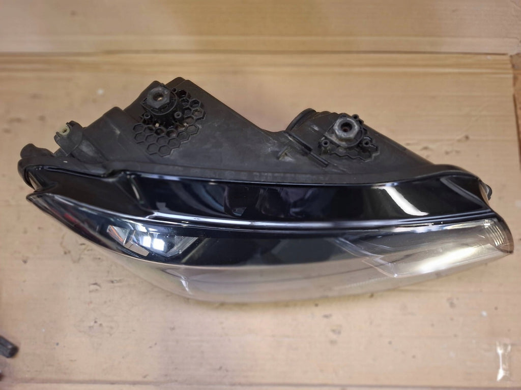 Frontscheinwerfer VW Caddy III 2K1941016A 1ED01228602 Rechts Headlight SCH8321773047hm