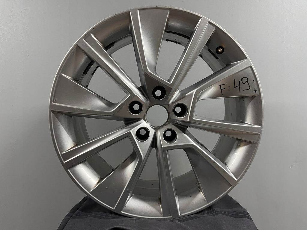 1x Alufelge 18 Zoll 7.5" 5x112 48ET Glanz Silber 5E3601025K Skoda Octavia FEL6542610118sp