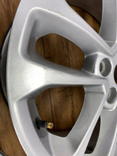 Laden Sie das Bild in den Galerie-Viewer, 1x Alufelge 17 Zoll 7.0&quot; 5x108 50ET LJ6C-1007-A1B Ford Rim Wheel
