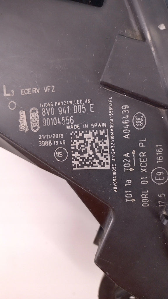 Frontscheinwerfer Audi A3 8V0941005E Xenon Links Scheinwerfer Headlight