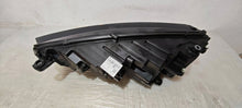 Laden Sie das Bild in den Galerie-Viewer, Frontscheinwerfer Skoda Octavia IV 5E4941016 LED Rechts Scheinwerfer Headlight SCH5759348005py