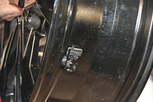 Load image into Gallery viewer, 1x Alufelge 18 Zoll 7.0" 5x114.3 40ET Glanz N8780110 Nissan I Rim Wheel FEL3068194051ph