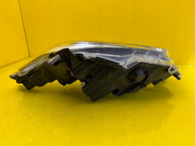 Laden Sie das Bild in den Galerie-Viewer, Frontscheinwerfer Toyota 4 Yaris LED Rechts Scheinwerfer Headlight SCH3563010811da