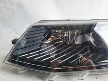 Load image into Gallery viewer, Frontscheinwerfer Skoda Octavia III 5E1941015B Xenon Links Headlight SCH4243759577cr