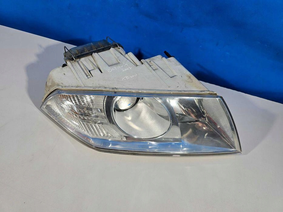 Frontscheinwerfer Skoda Octavia II 103419012607 Xenon Rechts Headlight SCH2624302470bp