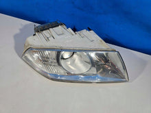 Laden Sie das Bild in den Galerie-Viewer, Frontscheinwerfer Skoda Octavia II 103419012607 Xenon Rechts Headlight SCH2624302470bp