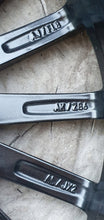 Load image into Gallery viewer, 1x Alufelge 17 Zoll 7.0" 5x112 46ET Glanz Schwarz 5JA601025 Skoda Fabia I FEL5924013182bo