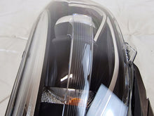 Laden Sie das Bild in den Galerie-Viewer, Frontscheinwerfer Renault Captur I 260102734R Rechts Scheinwerfer Headlight SCH4507128097rf