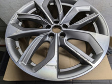 Laden Sie das Bild in den Galerie-Viewer, 1x Alufelge 20 Zoll 9.0" 5x112 38ET Glanz Graphit 4KE601025E Audi E-Tron Mg FEL9194241825ti