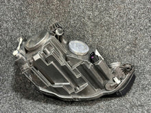 Laden Sie das Bild in den Galerie-Viewer, Frontscheinwerfer Audi A3 8V0941003 Links Scheinwerfer Headlight SCH3342408539mh