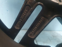 Laden Sie das Bild in den Galerie-Viewer, 1x Alufelge 18 Zoll 8.5" 5x112 49ET A2054019600 Mercedes-Benz W205 Rim Wheel FEL9522781412er