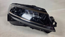 Laden Sie das Bild in den Galerie-Viewer, Frontscheinwerfer Skoda Superb III 3V1941016D Rechts Scheinwerfer Headlight SCH7156930538oi