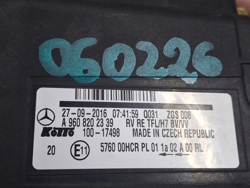 Frontscheinwerfer Mercedes-Benz A9608202339 Rechts Scheinwerfer Headlight SCH8063145777mt