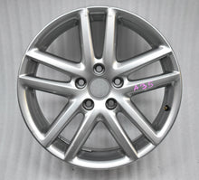 Laden Sie das Bild in den Galerie-Viewer, 1x Alufelge 17 Zoll 7.0&quot; 5x112 54ET Glanz Silber 1K0601025AF VW Golf V Plus