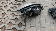 Laden Sie das Bild in den Galerie-Viewer, Frontscheinwerfer Mercedes-Benz W204 A2048204339 Links Scheinwerfer Headlight SCH5396388154rl
