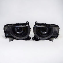 Laden Sie das Bild in den Galerie-Viewer, Frontscheinwerfer Land Rover Defender L8B2-13W030 LED Rechts oder Links