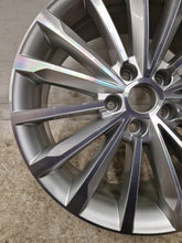 Load image into Gallery viewer, 1x Alufelge 18 Zoll 7.0" 5x112 43ET 565601025E Skoda Kodiaq Rim Wheel FEL4592990269za