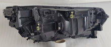 Laden Sie das Bild in den Galerie-Viewer, Frontscheinwerfer Skoda Octavia IV 5E4941035 Links Scheinwerfer Headlight SCH5151479323cs