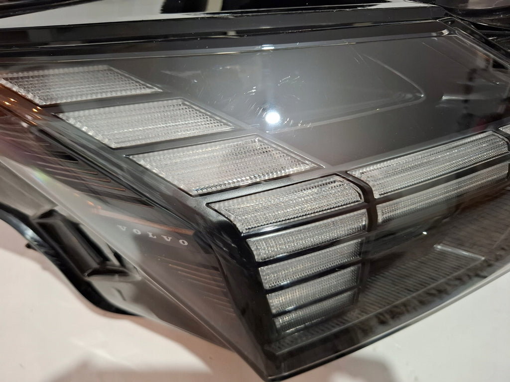 Frontscheinwerfer Volvo 80000628 LED Rechts Scheinwerfer Headlight SCH2222815082cb