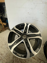 Laden Sie das Bild in den Galerie-Viewer, 4x Alufelge 18 Zoll 7.5" 5x112 53 5ET A2434011600 Mercedes-Benz Eqa Eqb FEL6376906351wq