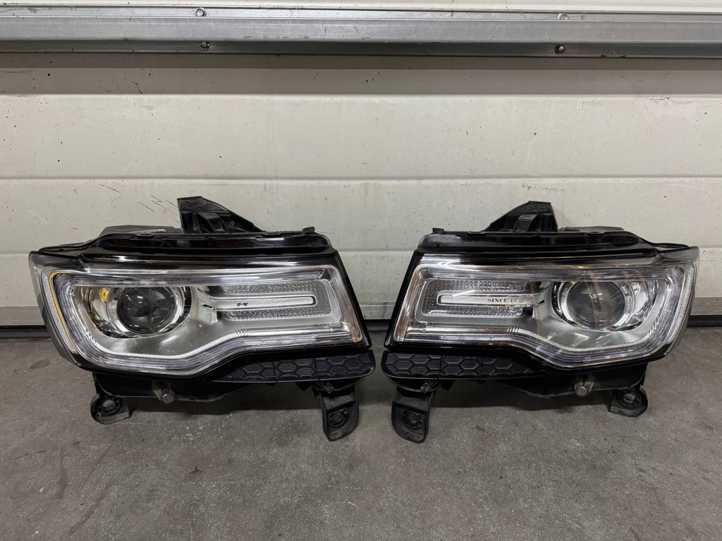 Frontscheinwerfer Jeep Grand Cherokee Wk2 68111034AE Ein Satz Headlight SCH1120026841tk