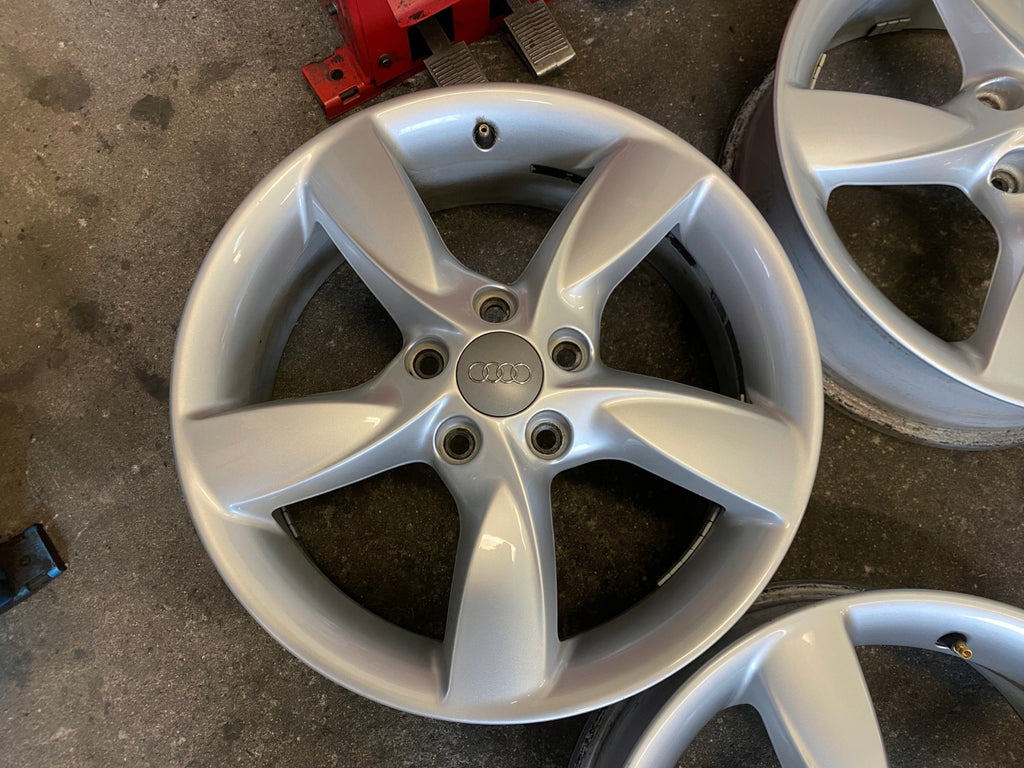 4x Alufelge 17 Zoll 6.0" 5x112 48ET Glanz Silber 8V0071497 Audi Rim Wheel FEL7021505375jc