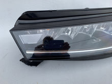 Laden Sie das Bild in den Galerie-Viewer, Frontscheinwerfer Skoda Octavia IV 5E4941015 LED Links Scheinwerfer Headlight SCH9927500778wb